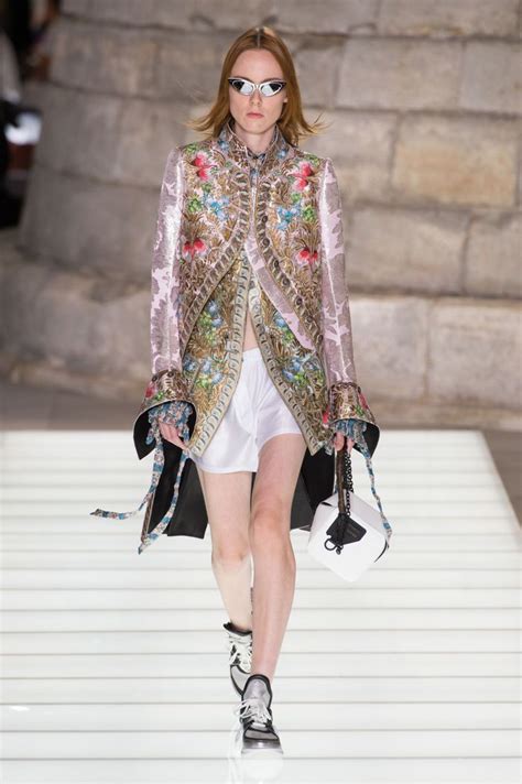 défilé louis vuitton 2018|louis vuitton brocade.